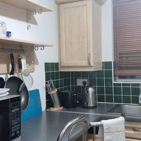 דאגנהאם 2 Bedroom Apartment - Greater London מראה חיצוני תמונה